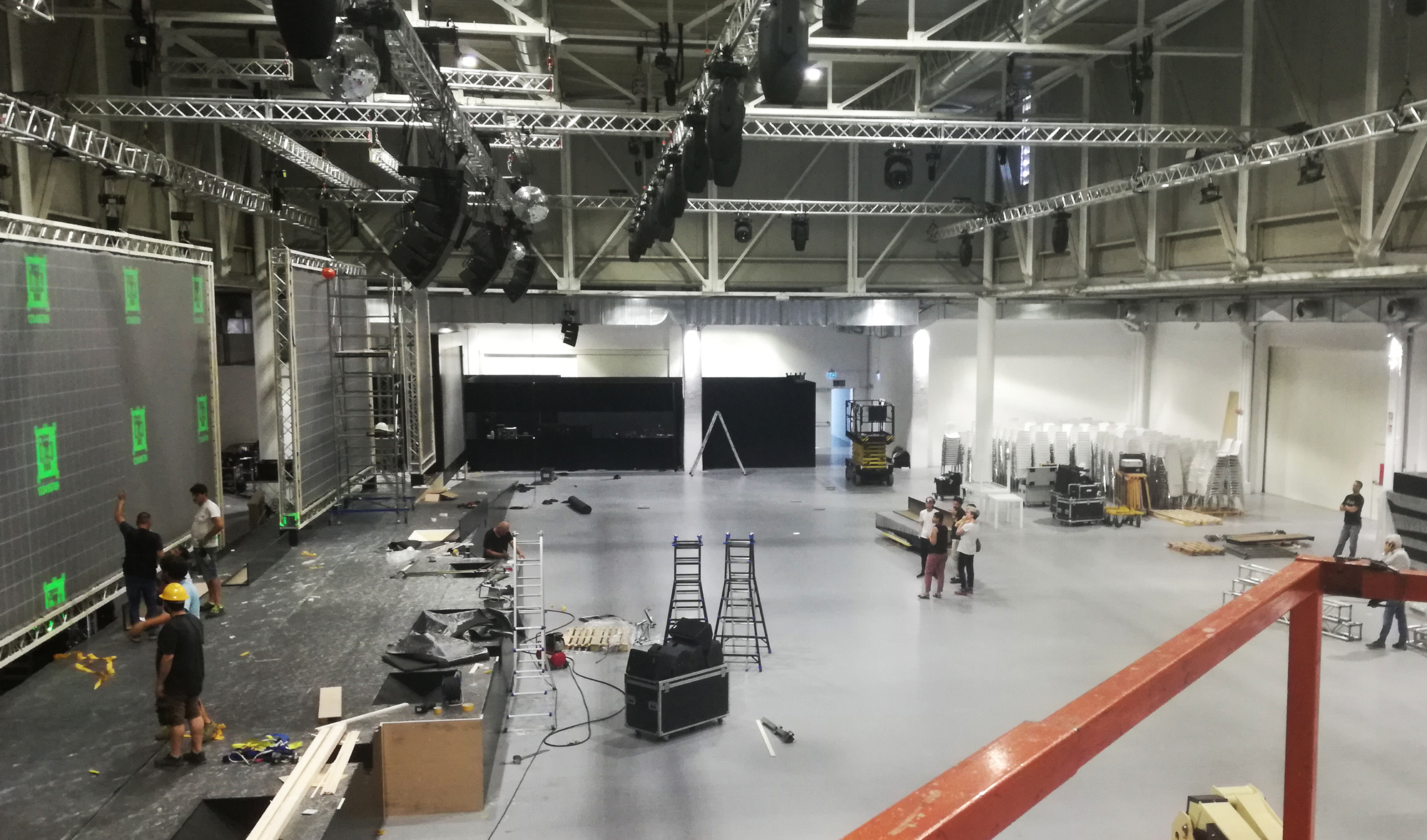 service luci beam spot floor lights noleggio milano